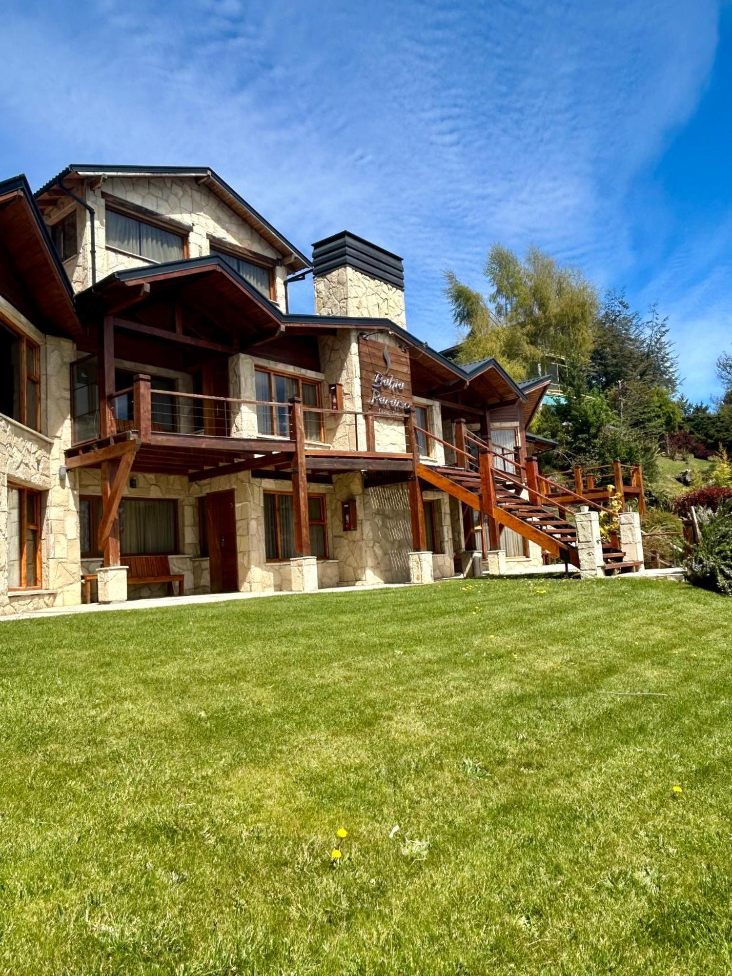 Bahia Paraiso Apart & Suites San Carlos de Bariloche Esterno foto