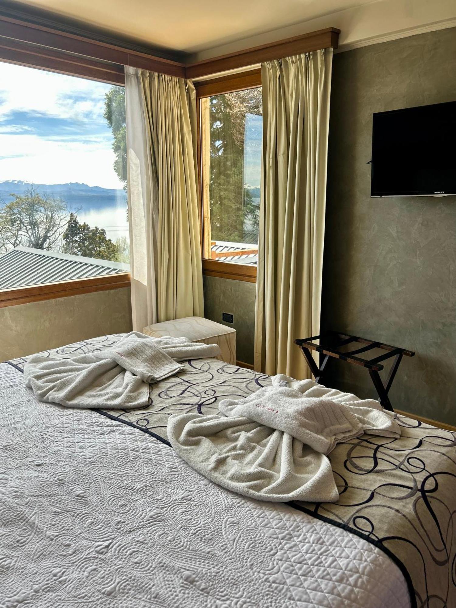 Bahia Paraiso Apart & Suites San Carlos de Bariloche Esterno foto