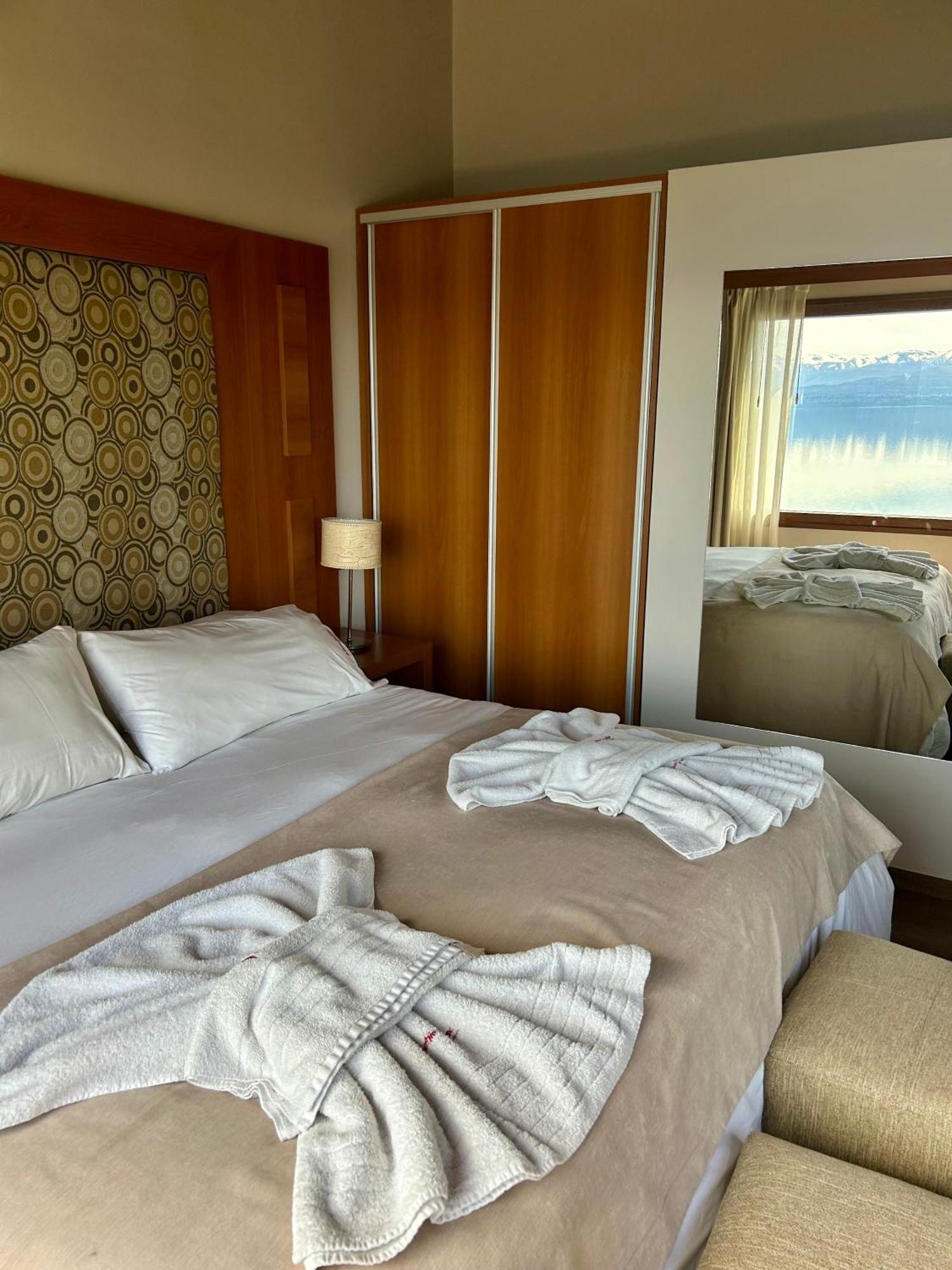 Bahia Paraiso Apart & Suites San Carlos de Bariloche Esterno foto