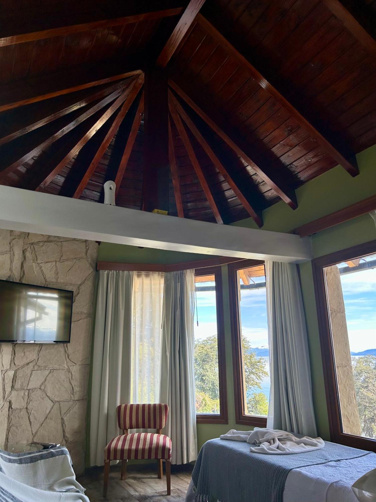 Bahia Paraiso Apart & Suites San Carlos de Bariloche Esterno foto