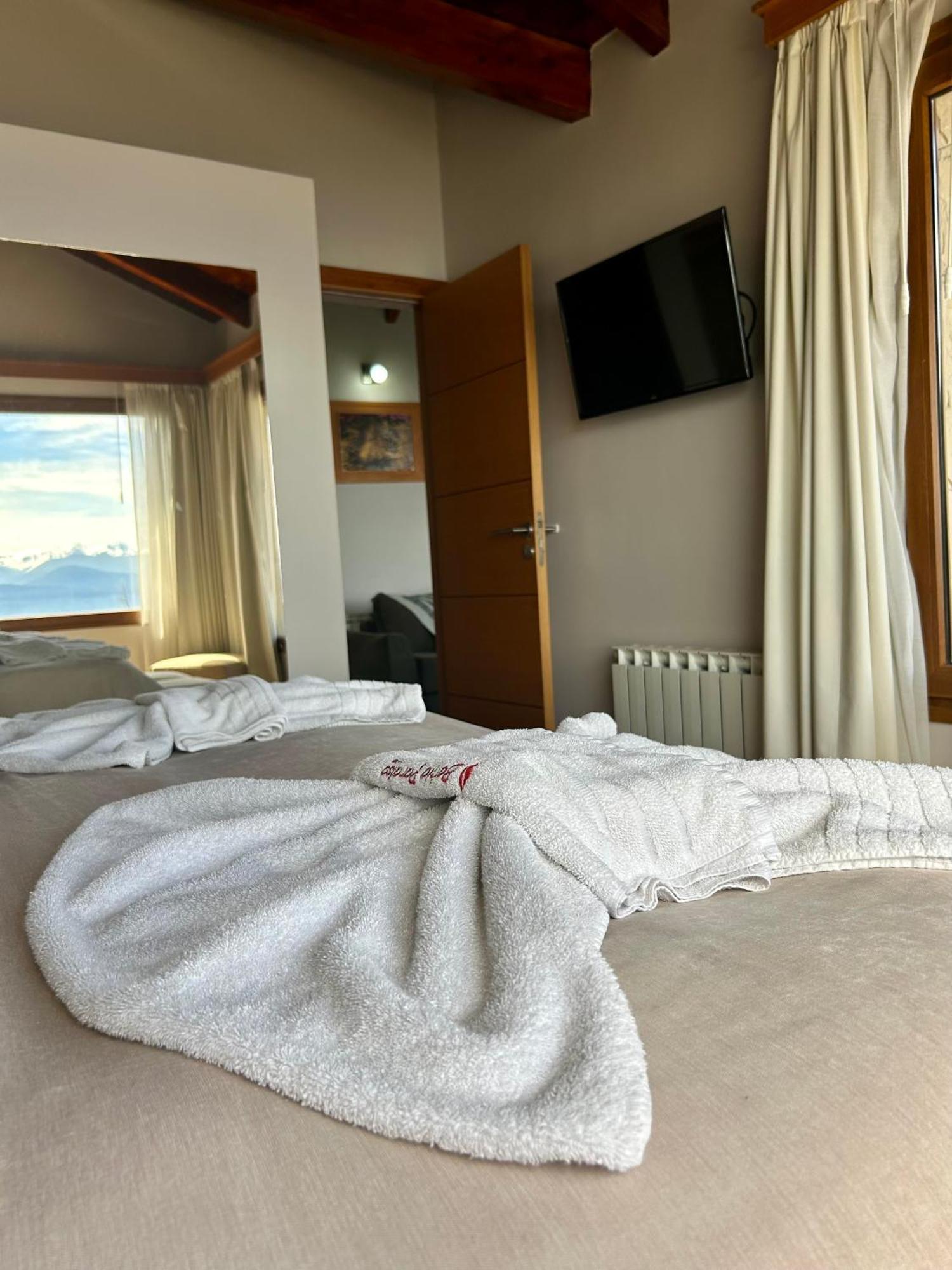 Bahia Paraiso Apart & Suites San Carlos de Bariloche Esterno foto